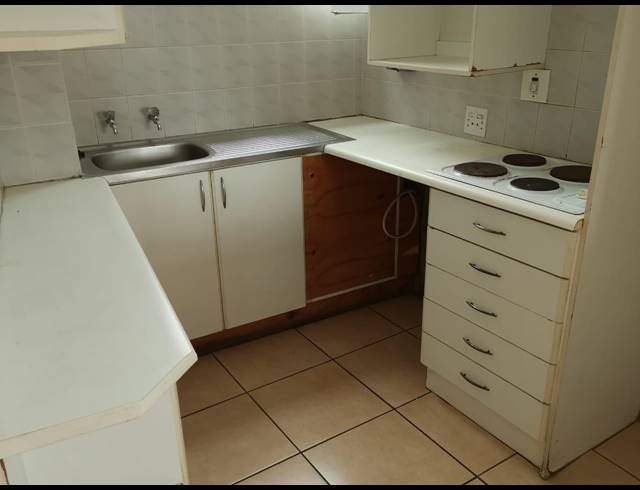 2 BEDROOM FLAT FOR SALE IN WINDERMERE